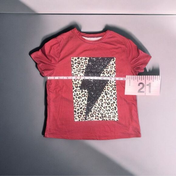 Lightning Bolt T-Shirt l Animal print accents l Short sleeves l 1X l EUC - Picture 3 of 9